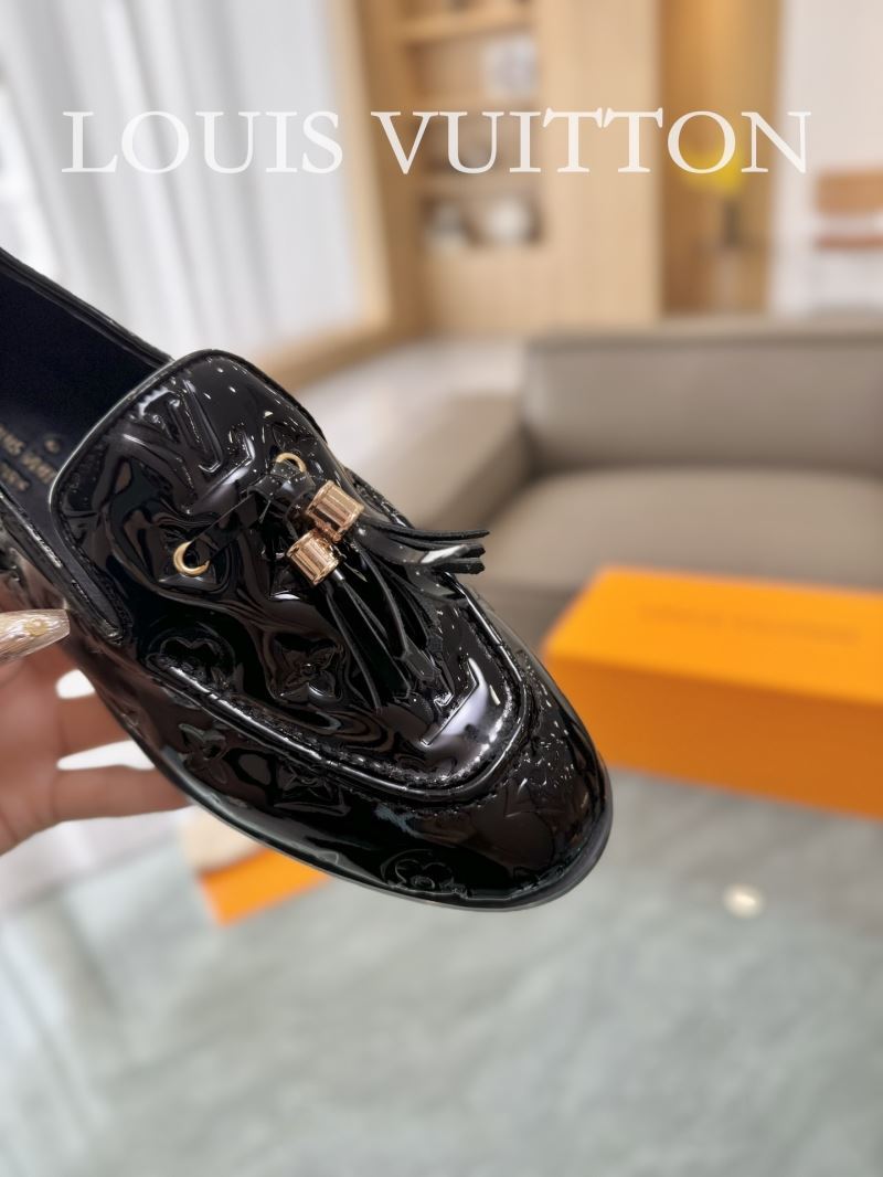 Louis Vuitton Low Shoes